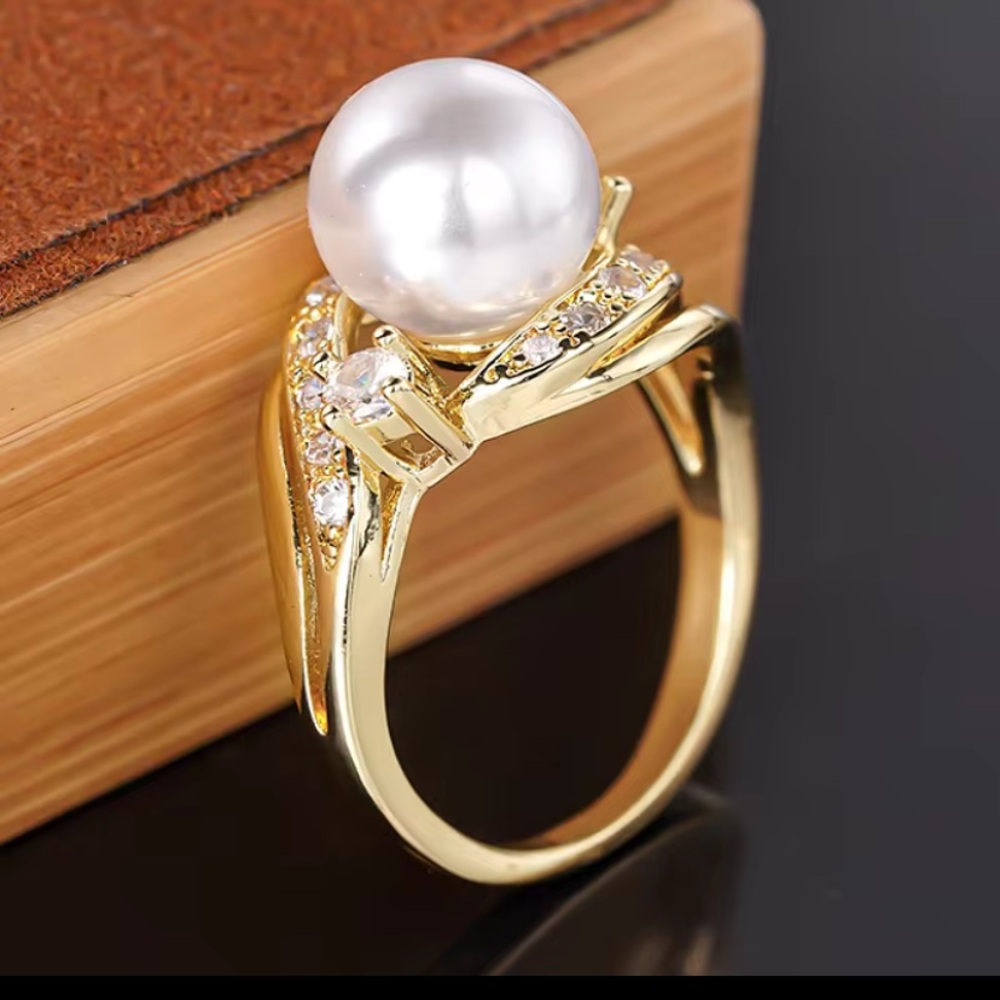 Anthropologie Gold Pearl Ring with Crystal Band